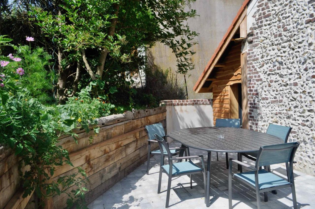 Bed and Breakfast Les Bobos A La Ferme La Madelaine-sous-Montreuil Exterior foto